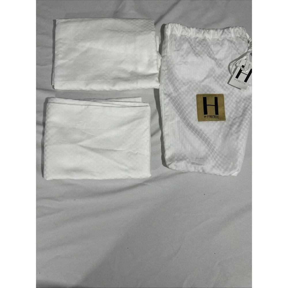 NWT $115 H by Frette [ 2 Standard Shams‎ ] Checkered Sateen in White #U1360